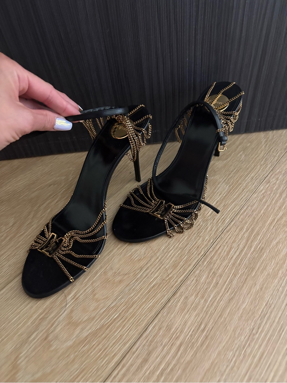 Yves Saint Laurent Babylone Black leather Heels with metal Chain Accents - Picture 1 of 5